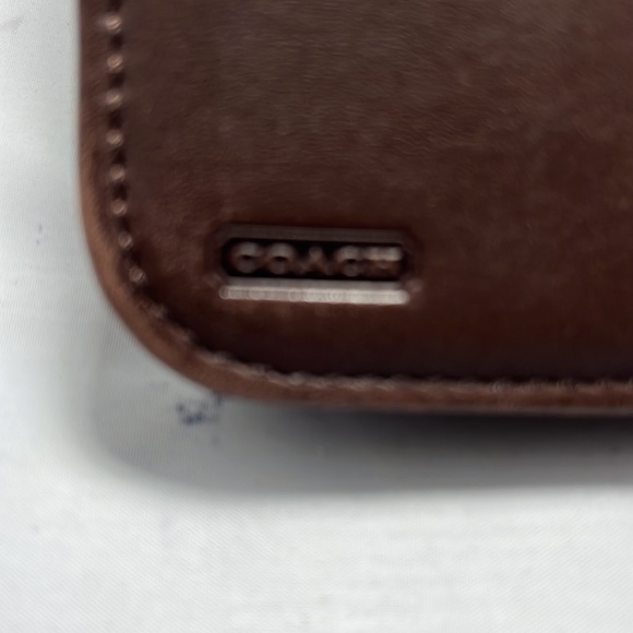 Coach, brown leather tie and cuff link travel case - Picture 2 of 3